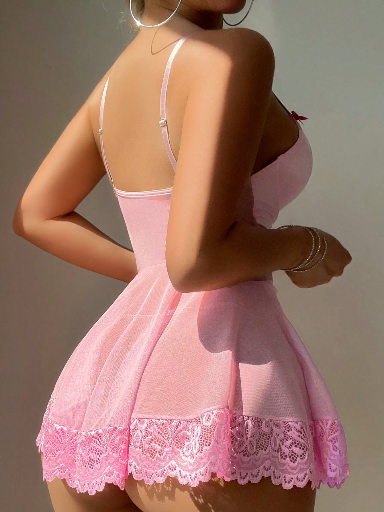 Nuisette Douceur en Dentelle Rose – Féminité et Charme – Image 4